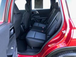 2024 Mitsubishi
                Outlander ES