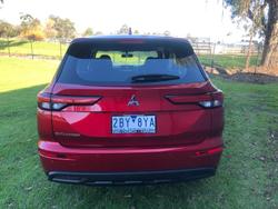 2024 Mitsubishi
                Outlander ES