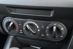 2015 Mazda
3 Neo