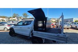 2017 Mitsubishi
Triton GLS