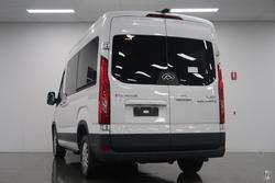 2023 LDV
Deliver 9