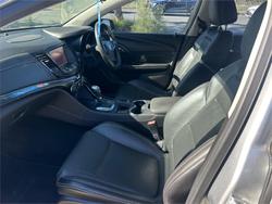 2015 HOLDEN
                COMMODORE SV6