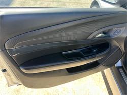 2015 HOLDEN
                COMMODORE SV6