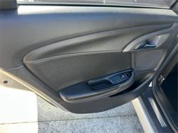 2015 HOLDEN
                COMMODORE SV6
