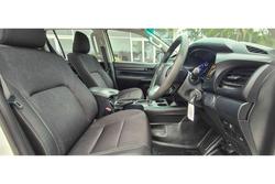 2019 Toyota
Hilux SR