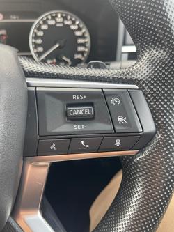 2023 Mitsubishi
Outlander ES
