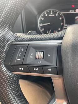2023 Mitsubishi
Outlander ES