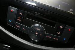 2025 Nissan
                Navara PRO-4X