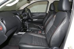 2025 Nissan
                Navara PRO-4X