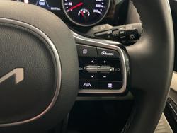 2023 Kia
Carnival Special Edition