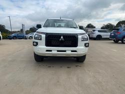 2025 Mitsubishi
Triton GLX