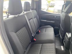 2025 Mitsubishi
Triton GLX