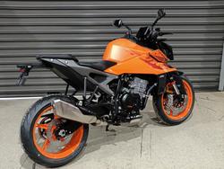 2024 KTM 990 DUKE ORANGE