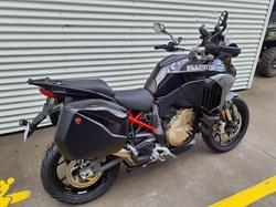 2025 Ducati Multistrada V4S Multistrada Black