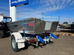 2025 QUINTREX 320 Wanderer