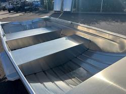 2025 QUINTREX 320 Wanderer