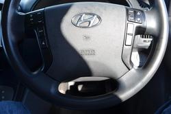 2019 Hyundai
                iLoad 