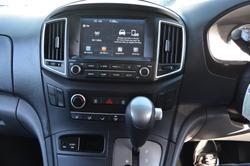2019 Hyundai
                iLoad 