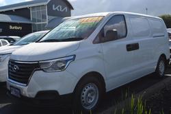 2019 Hyundai
                iLoad 
