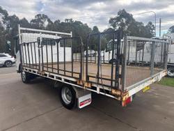 2011 Isuzu Npr NPR 200 WHITE