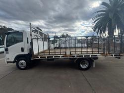 2011 Isuzu Npr NPR 200 WHITE