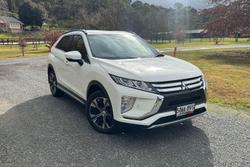 2018 Mitsubishi
Eclipse Cross LS