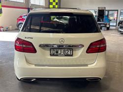 2017 Mercedes-Benz
                B-Class B200