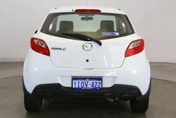 2013 Mazda
2 Neo