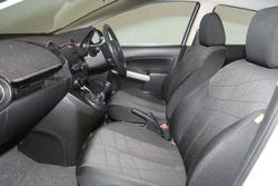 2013 Mazda
2 Neo