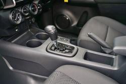 2023 Toyota
Hilux 4x4 2.8L DSL S/C/C 6AT SR