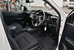 2023 Toyota
Hilux 4x4 2.8L DSL S/C/C 6AT SR