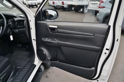 2023 Toyota
Hilux 4x4 2.8L DSL S/C/C 6AT SR