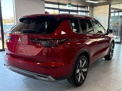 2025 Mitsubishi
Outlander Aspire