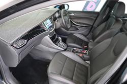 2017 Holden
Astra RS-V