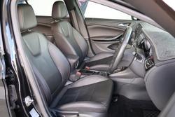 2017 Holden
Astra RS-V