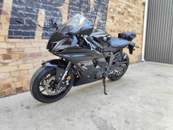 2025 YAMAHA YZF-R7 LAMS ROAD BLACK