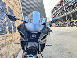 2025 YAMAHA YZF-R7 LAMS ROAD BLACK