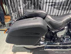 2020 Harley-davidson FLDE DELUXE (107) Vivid Black