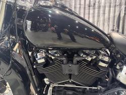 2020 Harley-davidson FLDE DELUXE (107) Vivid Black