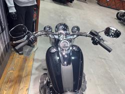 2020 Harley-davidson FLDE DELUXE (107) Vivid Black