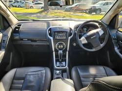 2020 Isuzu
MU-X Onyx Edition