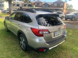 2018 Subaru
Outback 2.5i Premium
