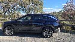 2025 Hyundai
                Tucson Premium