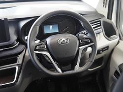 2025 LDV
Deliver 9