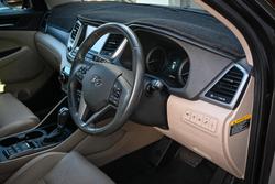 2017 Hyundai
                Tucson Highlander