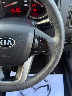 2013 Kia
Rio S