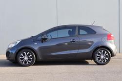 2013 Kia
Rio S