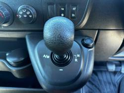 2016 Renault
Master