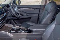 2023 LDV
D90 Executive