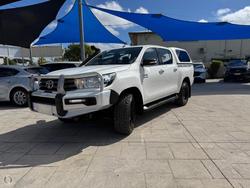 2017 Toyota
Hilux SR